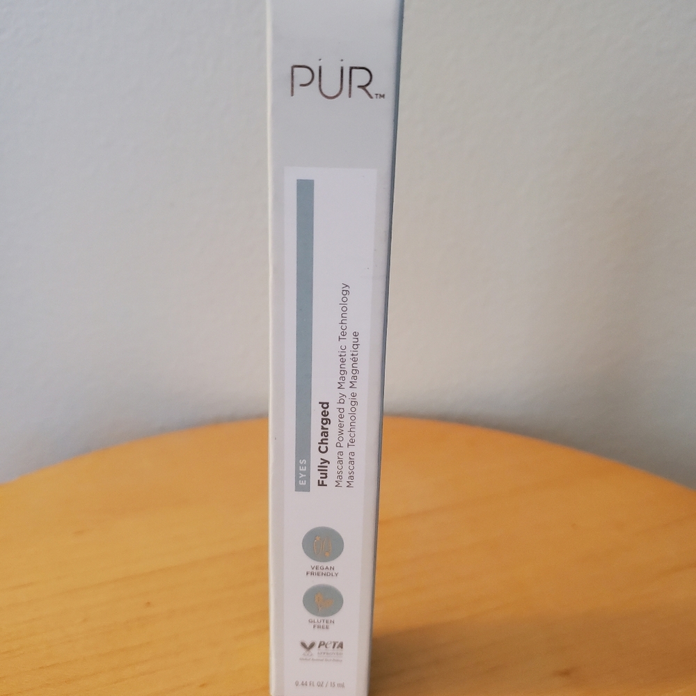 Pur fully charged mascara powered by magnetic technology